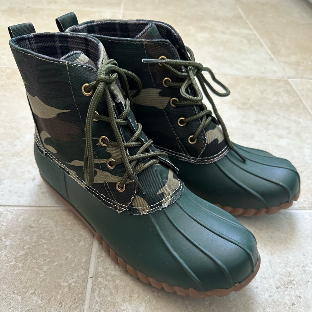 Henry Ferrera Camo Duck Boots